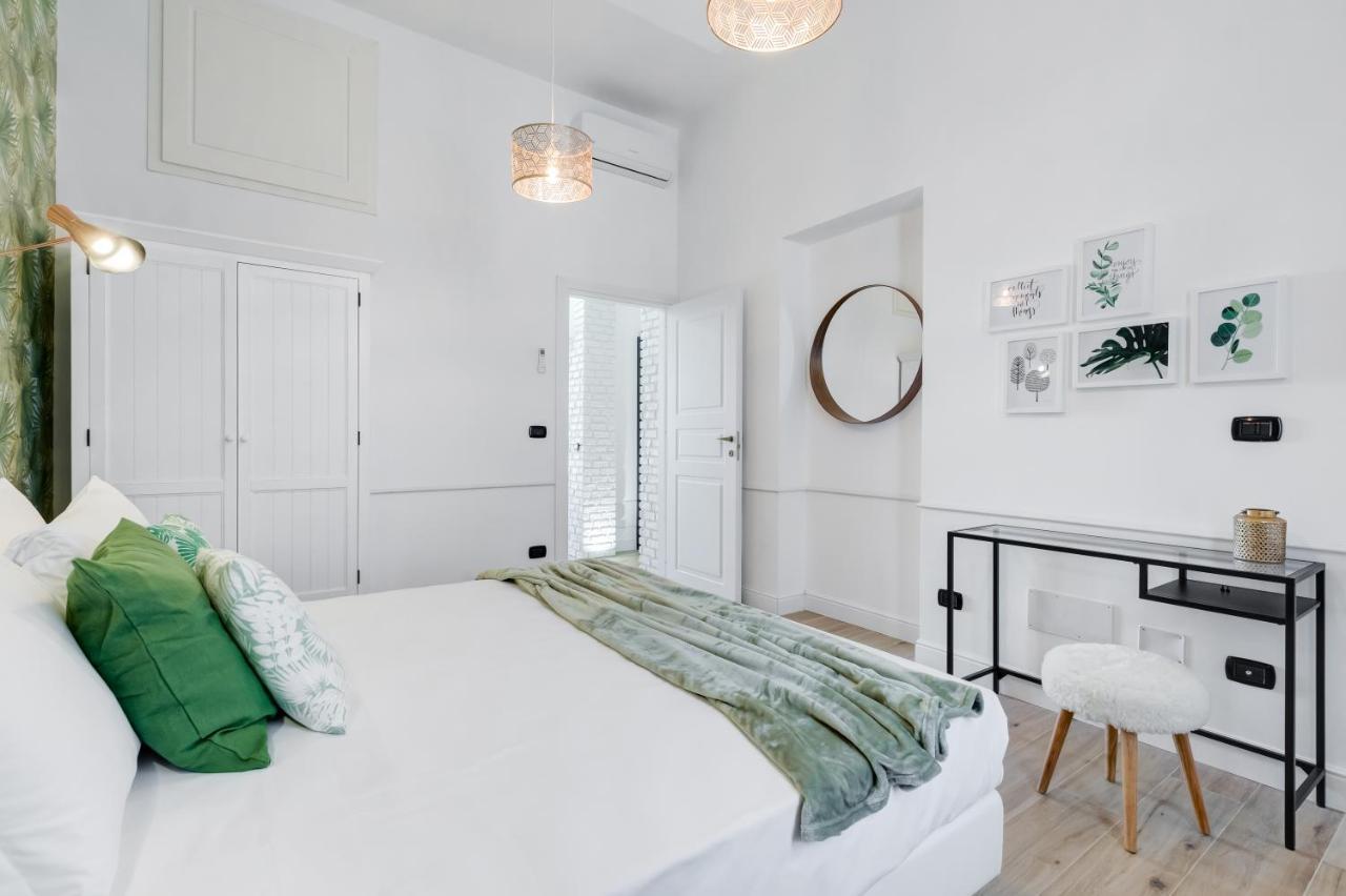 Bmga L Glam Industrial 3-Bed Apartment In Termini Рим Экстерьер фото
