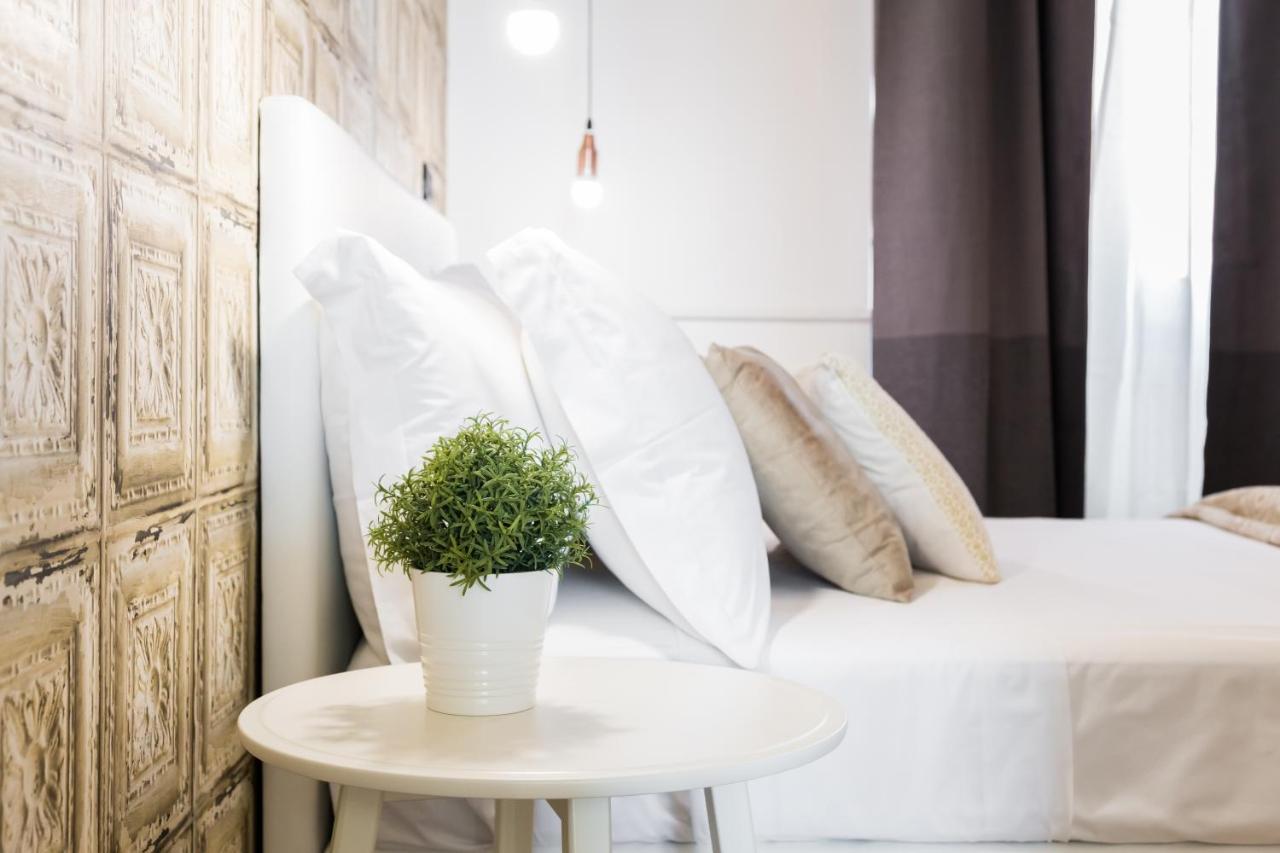 Bmga L Glam Industrial 3-Bed Apartment In Termini Рим Экстерьер фото