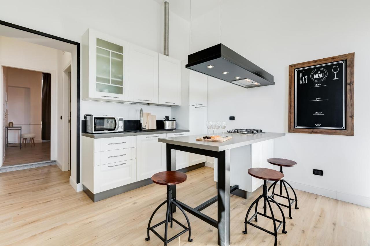 Bmga L Glam Industrial 3-Bed Apartment In Termini Рим Экстерьер фото