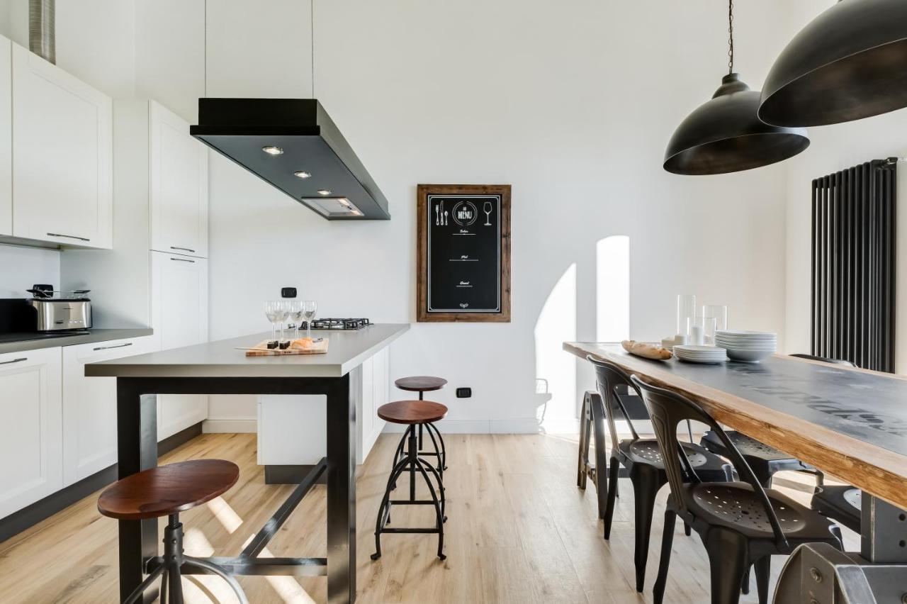 Bmga L Glam Industrial 3-Bed Apartment In Termini Рим Экстерьер фото