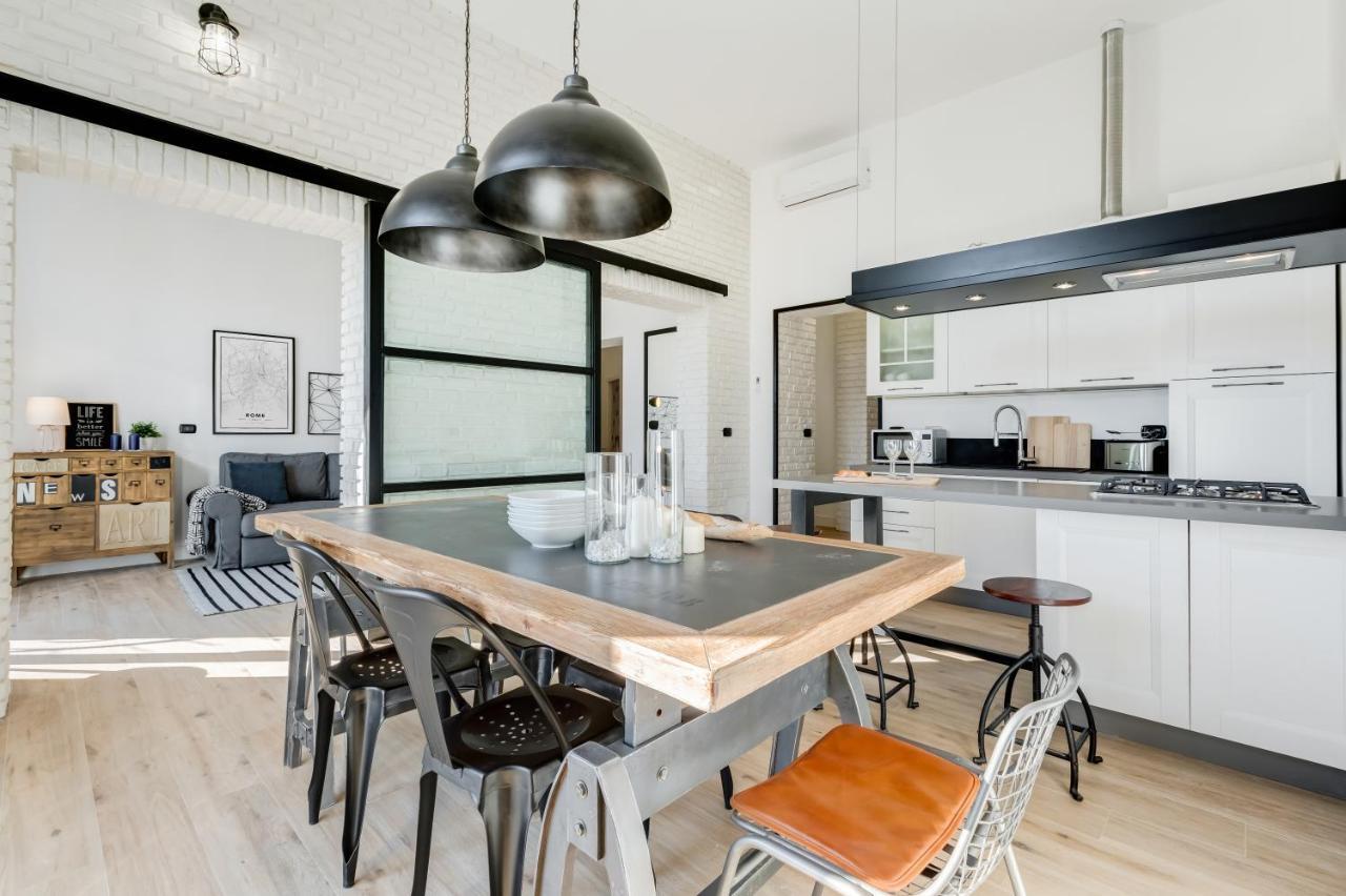 Bmga L Glam Industrial 3-Bed Apartment In Termini Рим Экстерьер фото